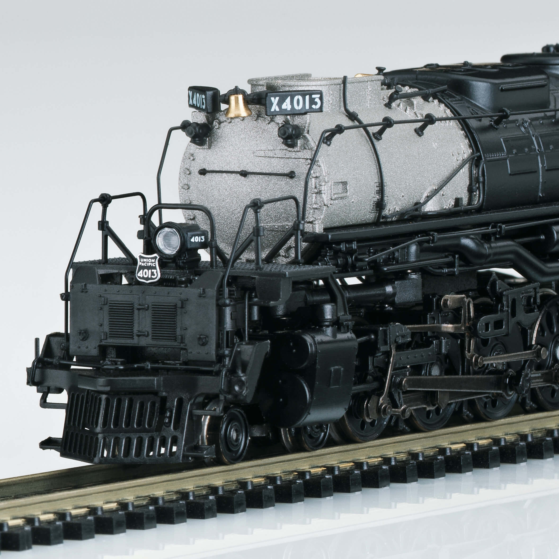 Series 4000 steam locomotive